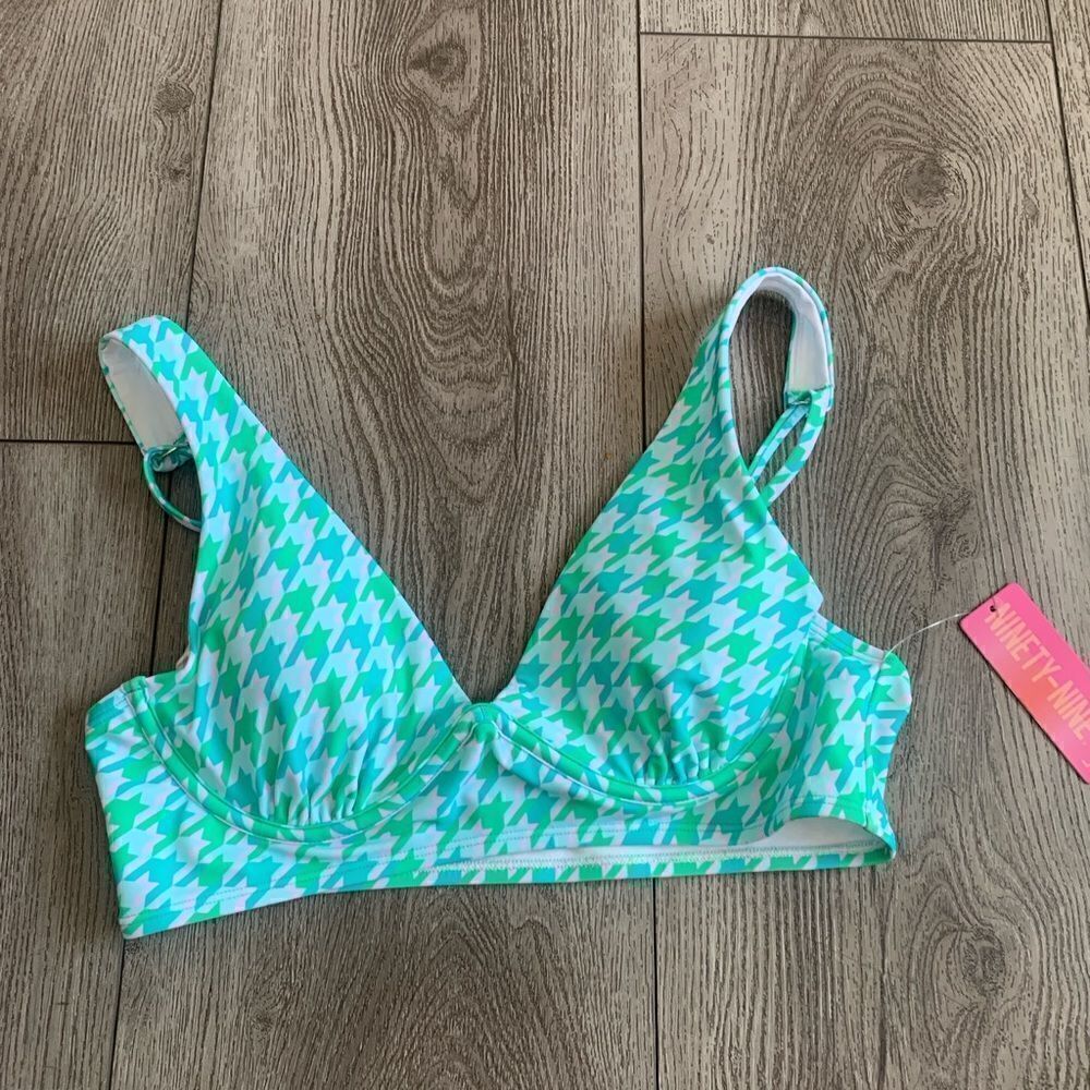 Ninety-Nine womans bikini top  NWT